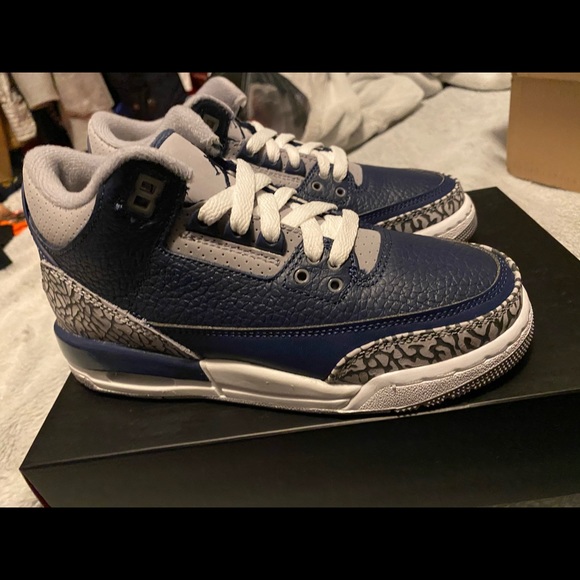 Jordan 3 Retro Georgetown - Picture 6 of 8